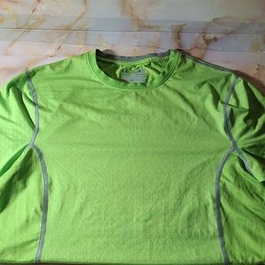 Under Armour heat gear workout shirt